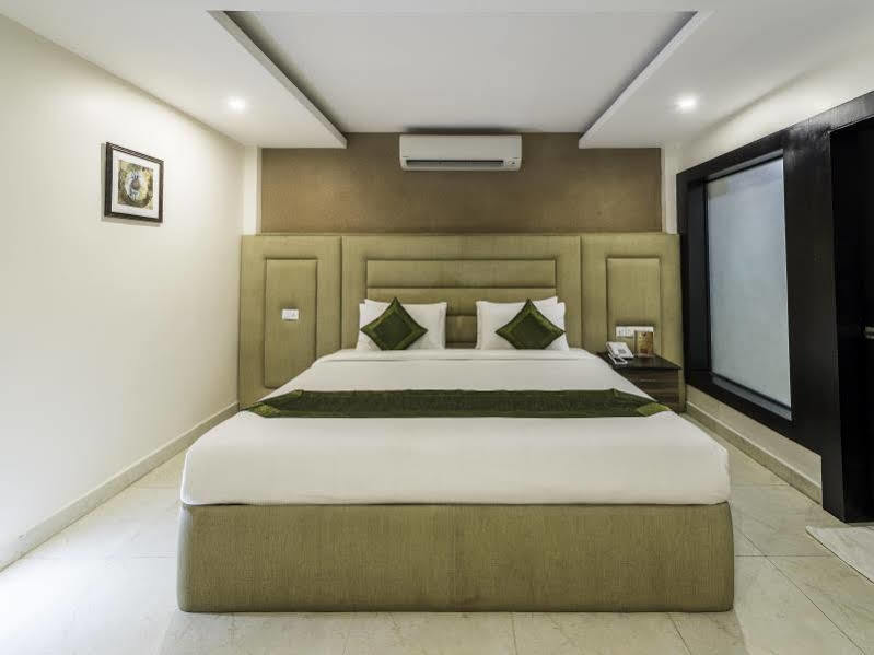 Hotel Treebo Elan Chennai Esterno foto