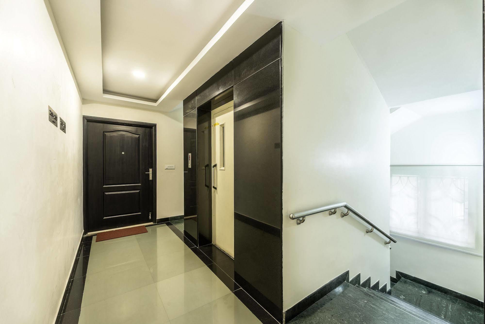 Hotel Treebo Elan Chennai Esterno foto